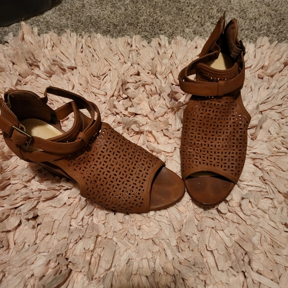 Wedges - Picture 2 of 2